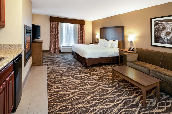 Room 15 of 37