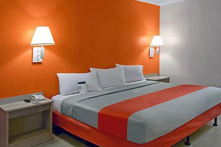 Room 44 of 47