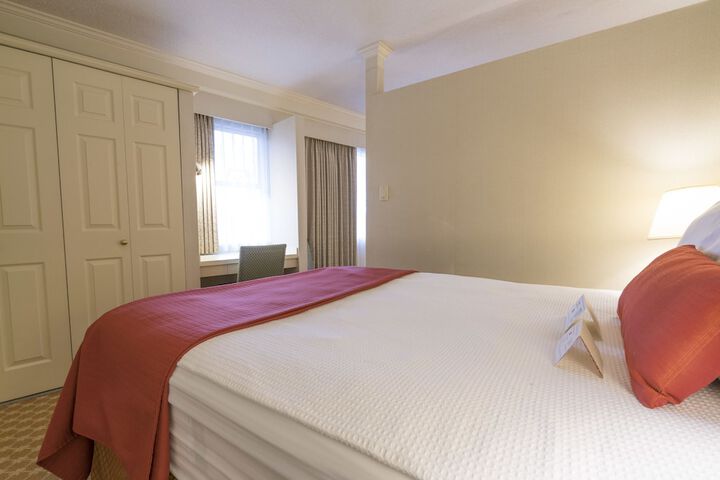 Royal Scot Hotel & Suites Trademark Collection by Wyndham
