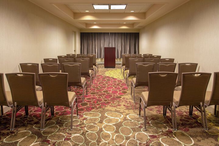 DoubleTree Suites by Hilton Seattle Airport - Southcenter