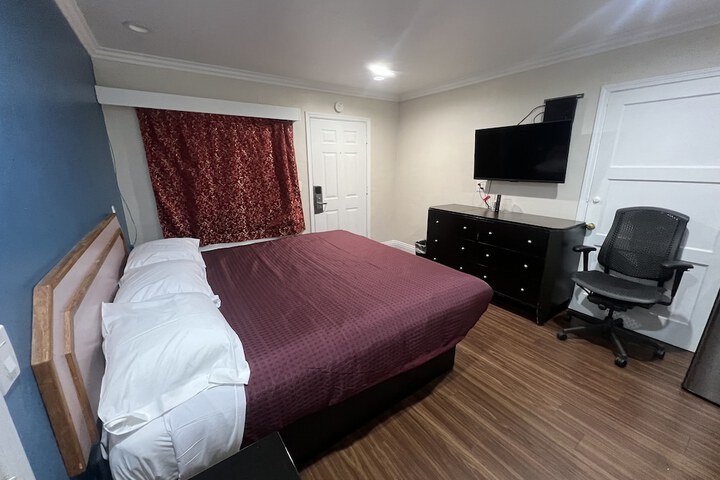 Room 46 of 65