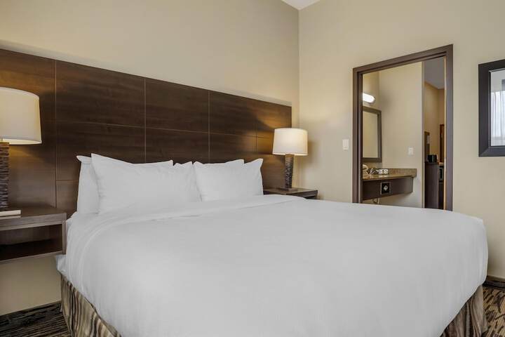 Best Western Plus Bridgewater Hotel & Convention Centre
