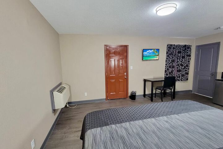 Budget Inn & Suites