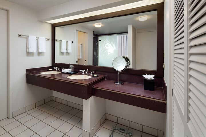 Room 46 of 109