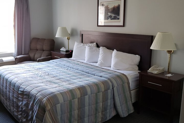 GrandStay Hotel & Suites Hastings
