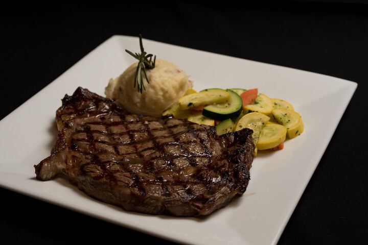 Dining 43 of 66