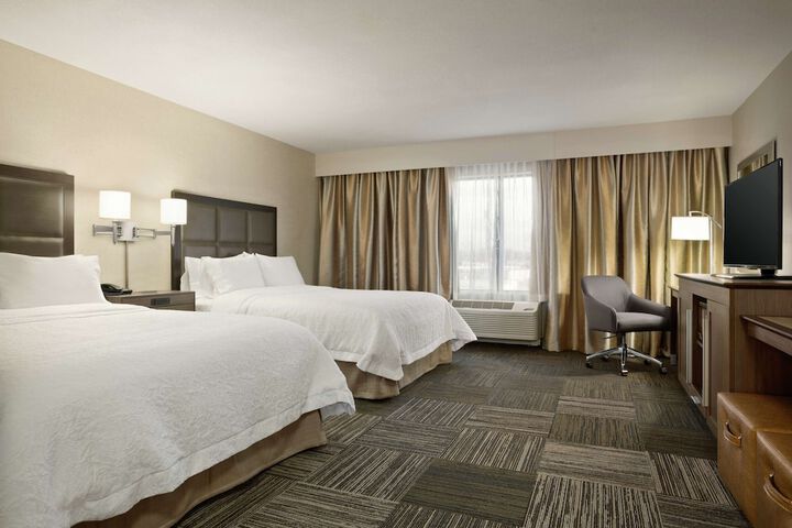 Hampton Inn & Suites Minooka