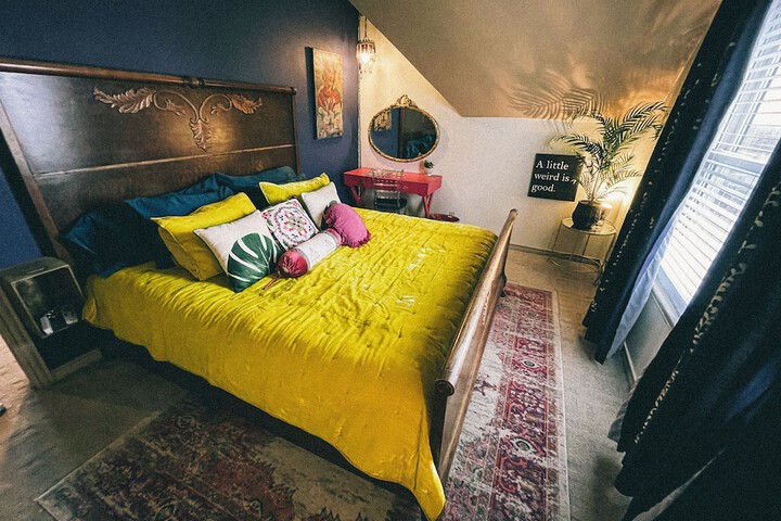 Room 42 of 118