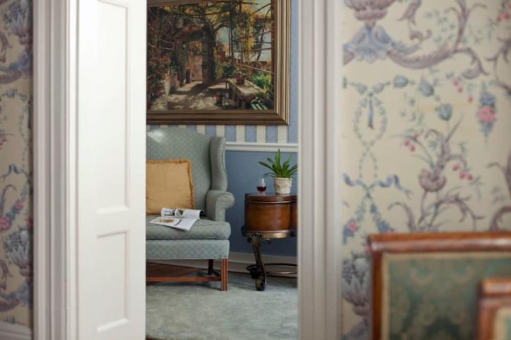 Albemarle Inn