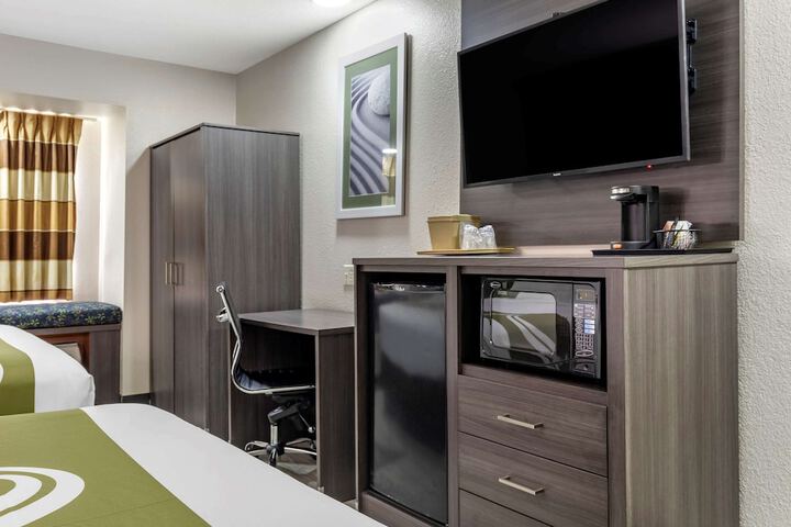 Room 15 of 29