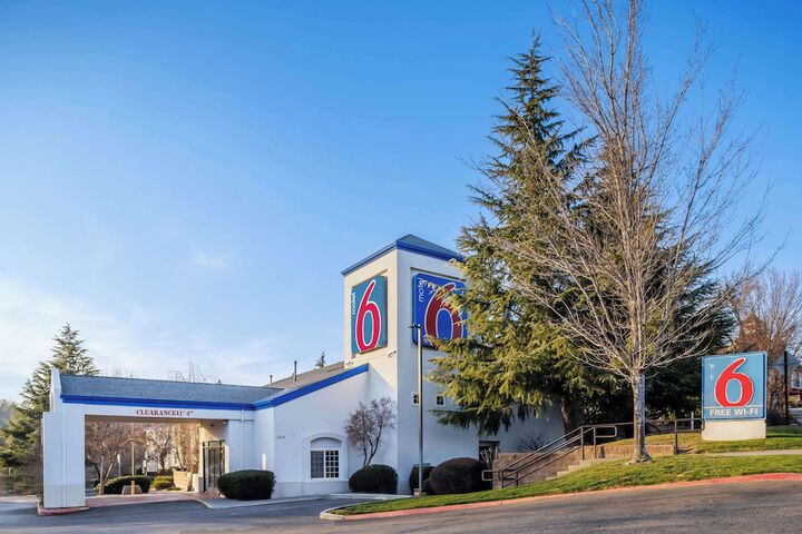 Motel 6 Auburn CA