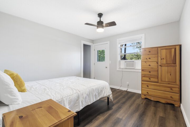Room 19 of 38