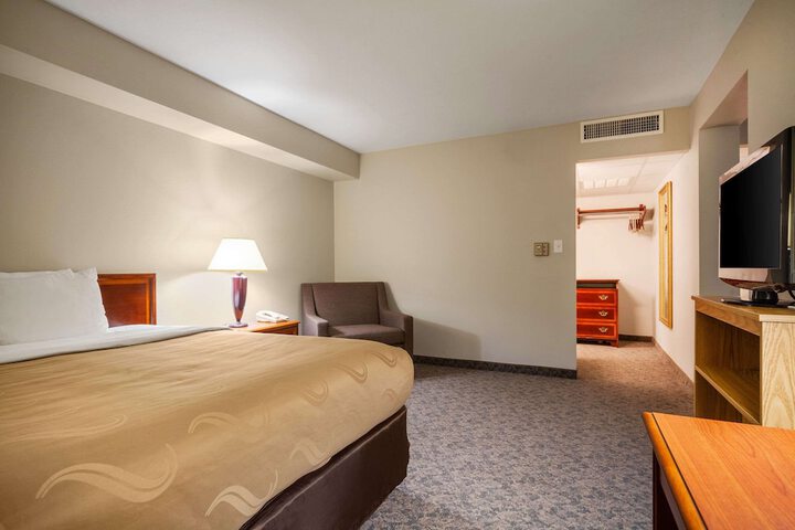 Room 37 of 60