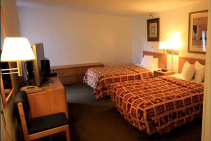 Room 12 of 30