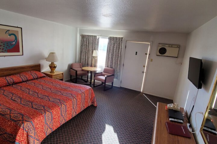 Room 33 of 57