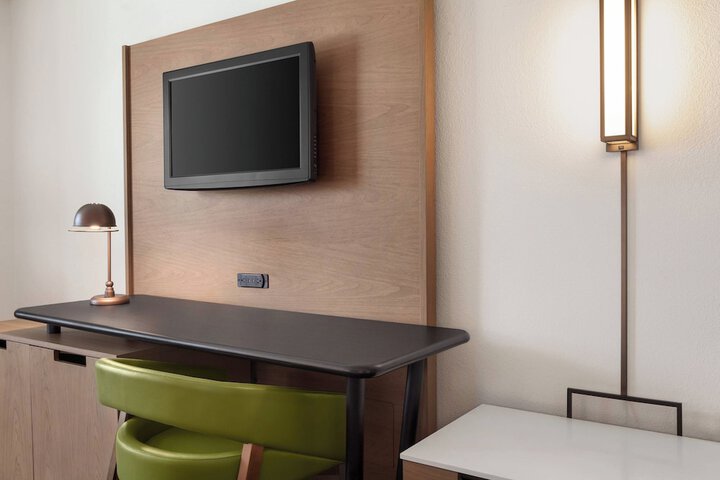 Room 18 of 24