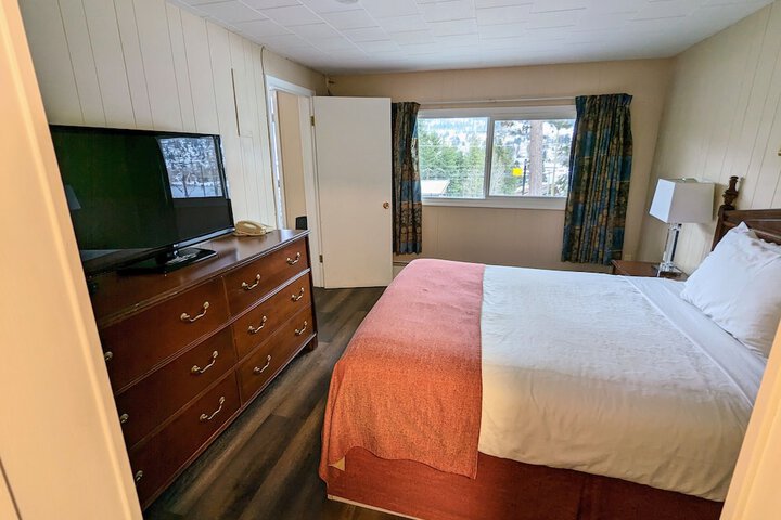 Room 110 of 153