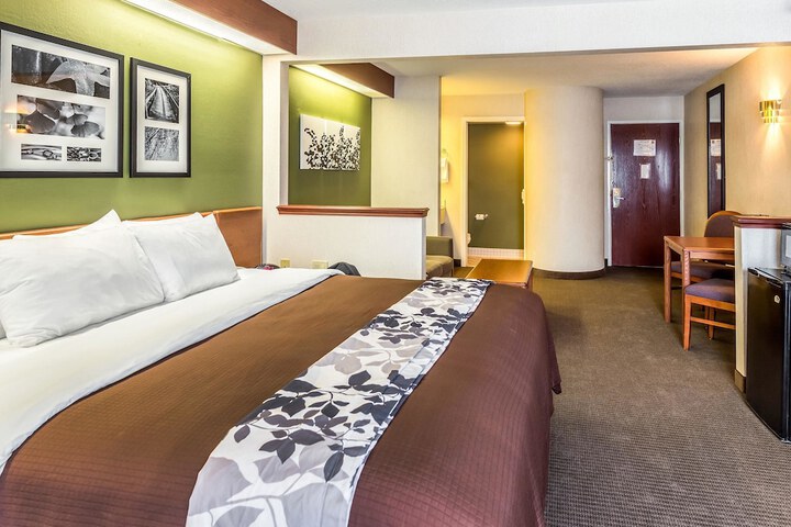 Room 39 of 61