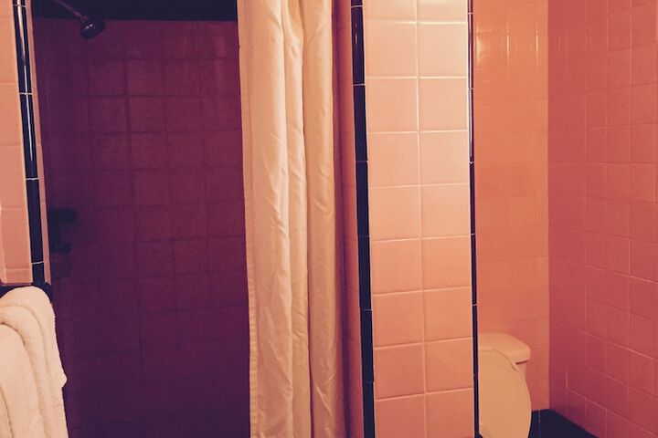 Room 15 of 27