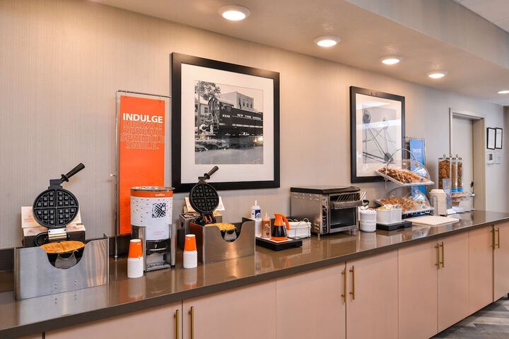 Breakfast/Coffee Service 58 of 66
