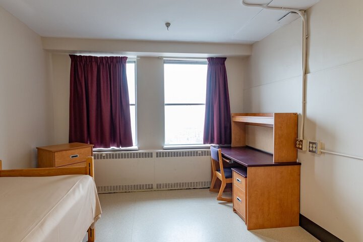 Room 31 of 69