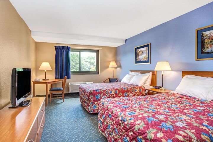 Room 5 of 19
