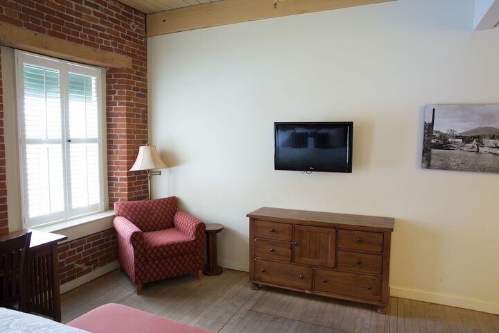 Room 54 of 128
