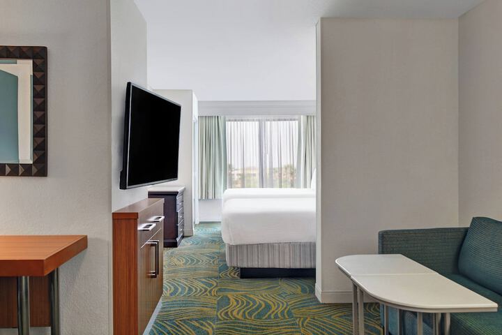 Room 21 of 29