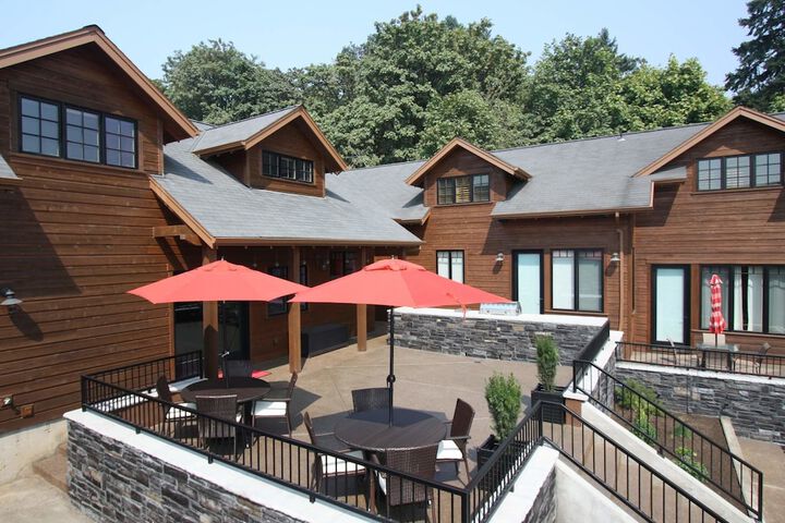 Vineyard View Inn