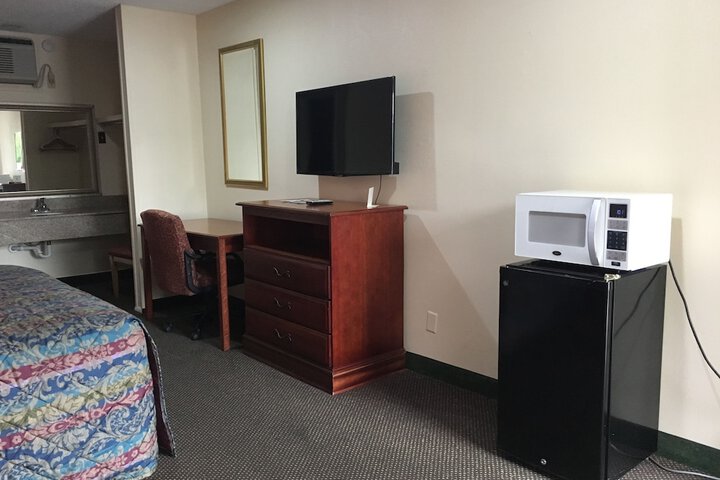 Room 27 of 29