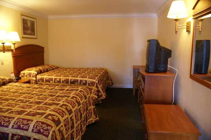 Room 43 of 59