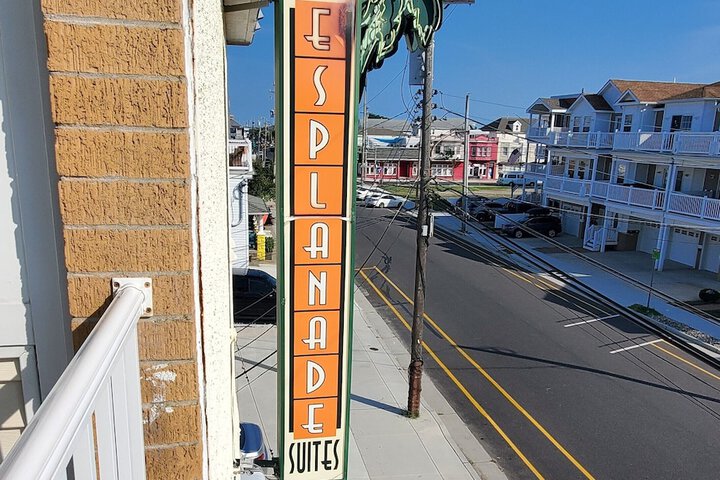 Esplanade Suites a Sundance Vacations Property