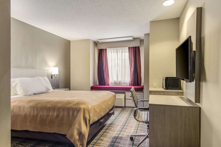 Quality Inn & Suites Grove City - Outlet Mall