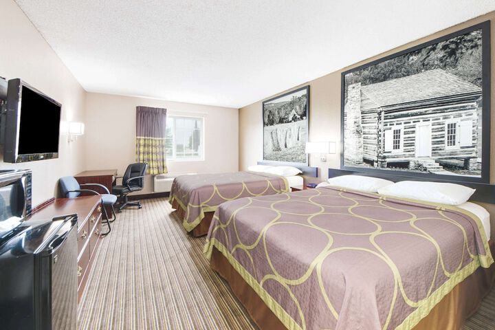 Room 32 of 45