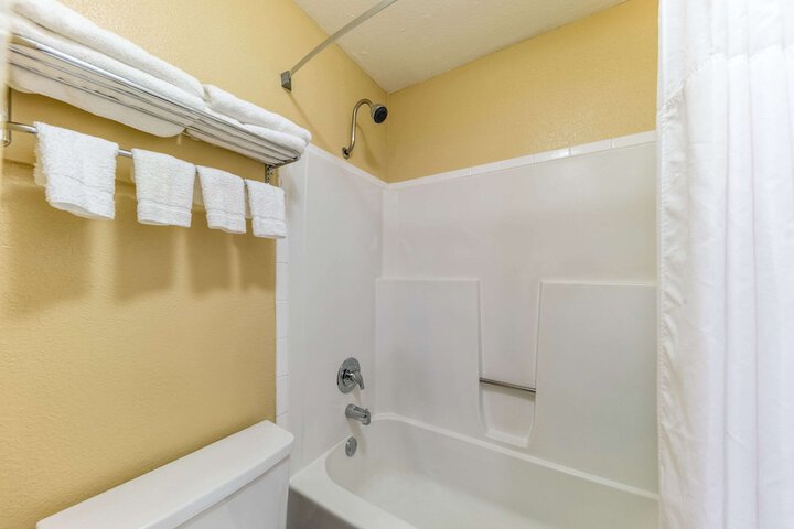 Quality Inn Glenpool - Tulsa
