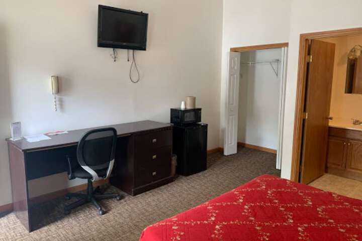 Room 10 of 10