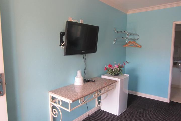 Room 8 of 26