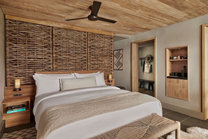 1 Hotel Hanalei Bay
