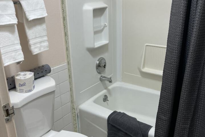 Coast Riders Inn