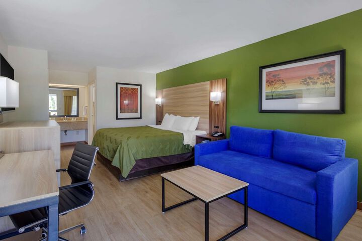 Room 46 of 61
