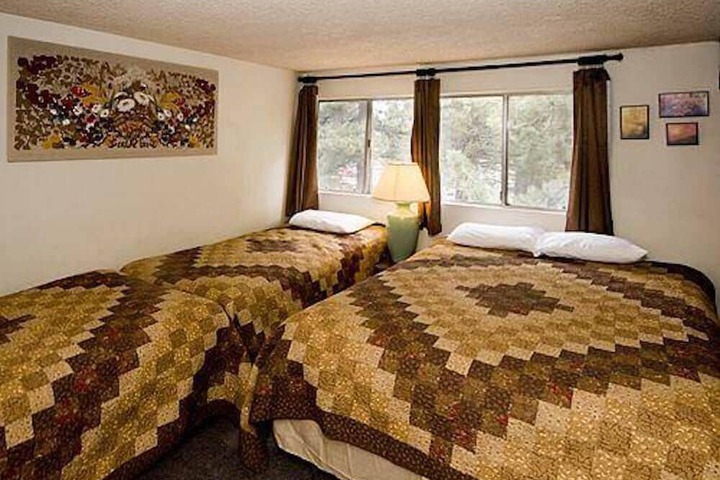 Room 9 of 10
