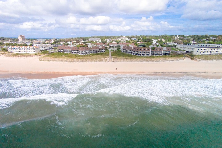 The Surf Club