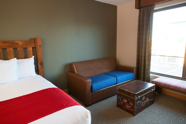 Room 13 of 50
