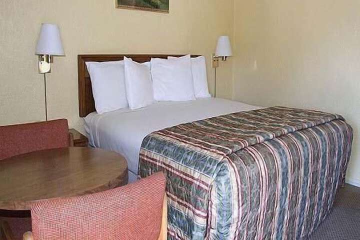 Room 6 of 21