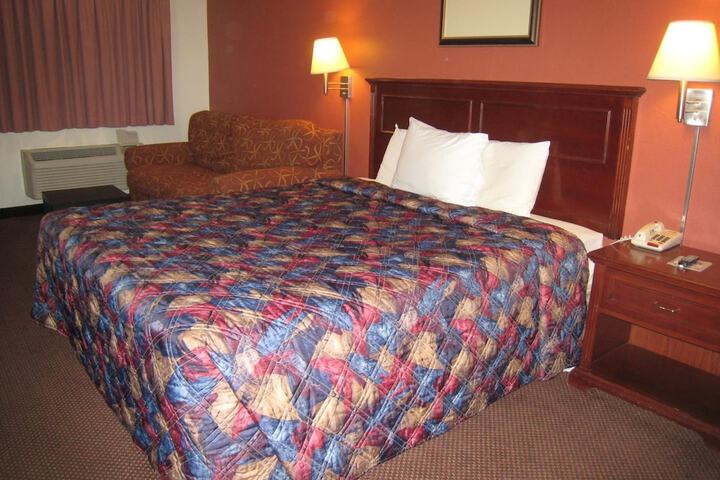 Room 14 of 23