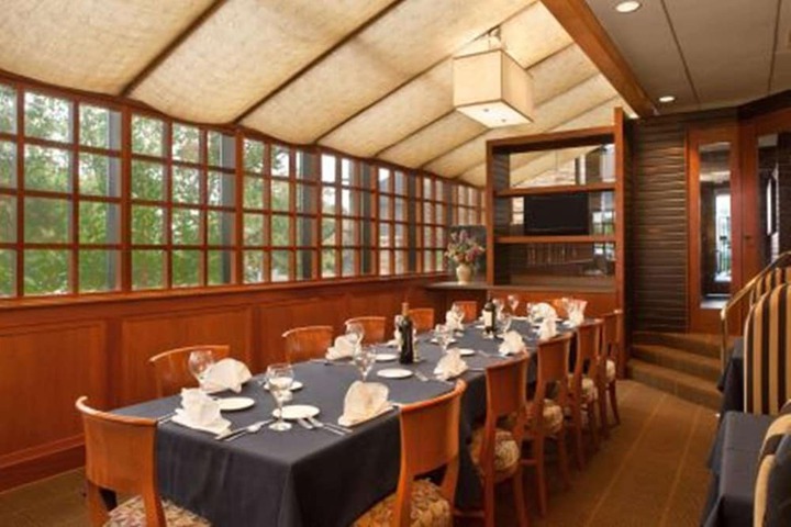 DoubleTree by Hilton Akron Fairlawn