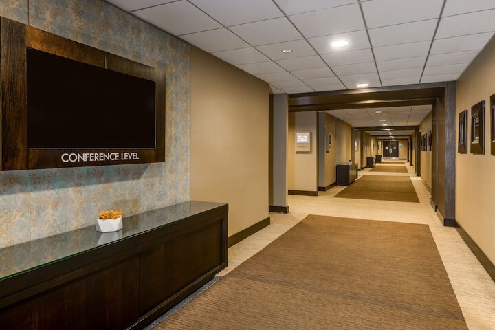 Crowne Plaza Chicago Ohare Hotel & Conf Center by IHG
