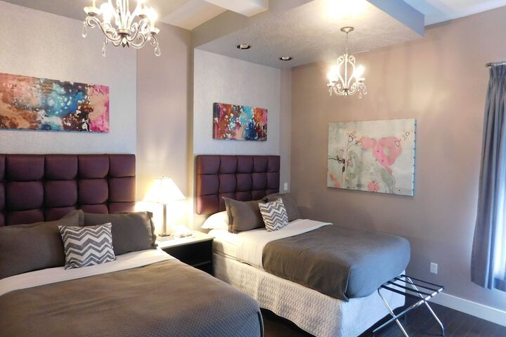 Room 9 of 36