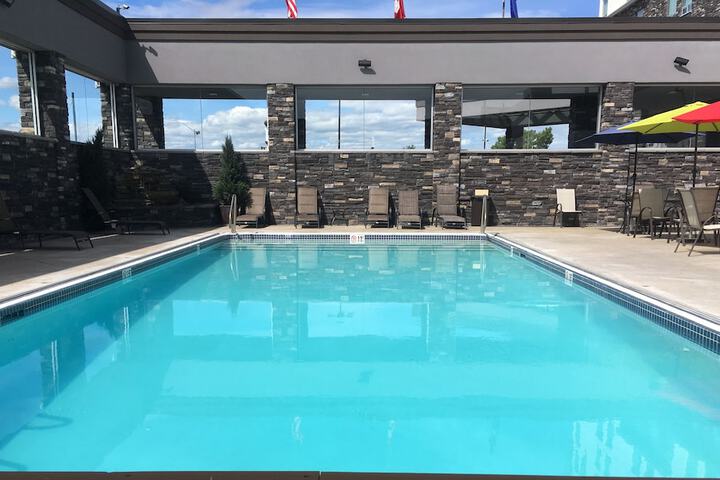 Pool 4 of 55
