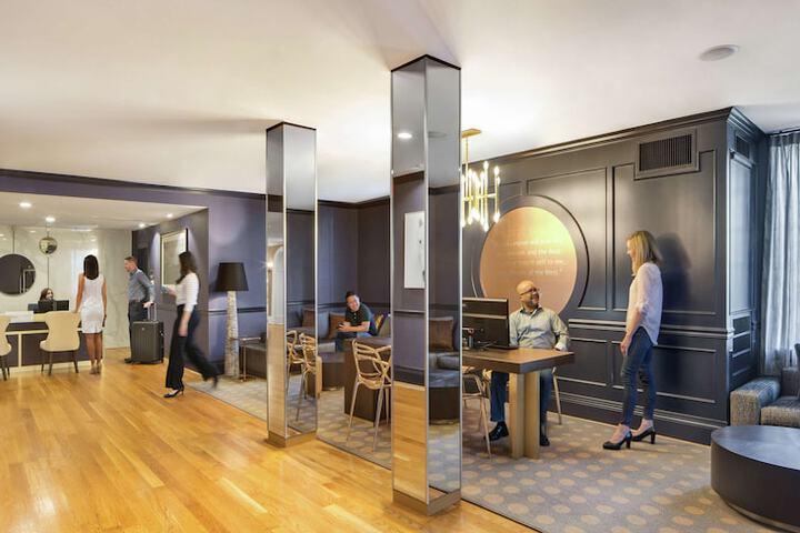 Hotel Interior 10 of 32